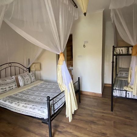 Ahadi Lodge 阿鲁沙 外观 照片