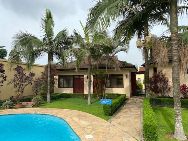 Ahadi Lodge 阿鲁沙 外观 照片