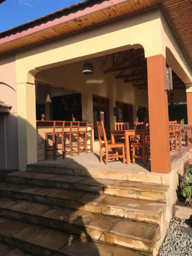 Ahadi Lodge 阿鲁沙 外观 照片