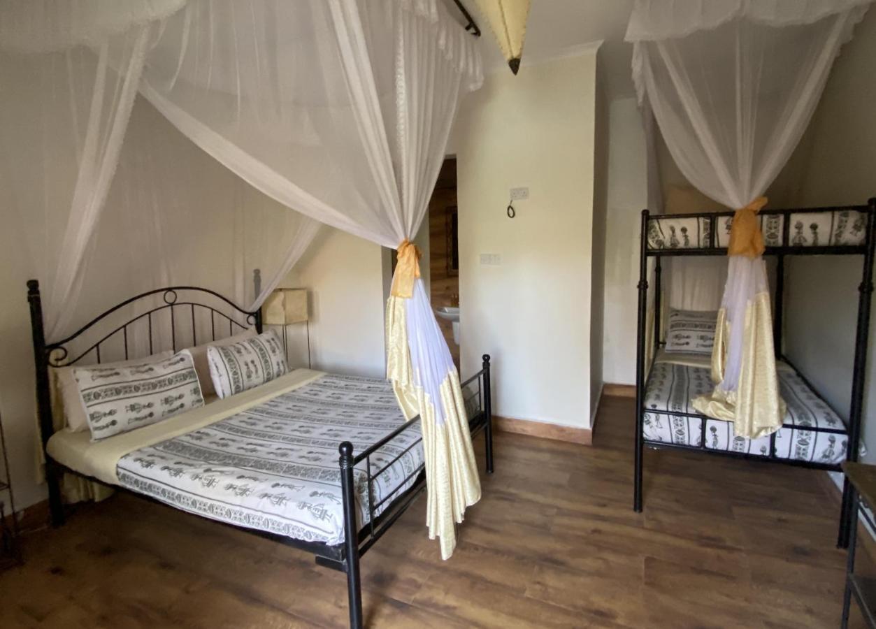 Ahadi Lodge 阿鲁沙 外观 照片