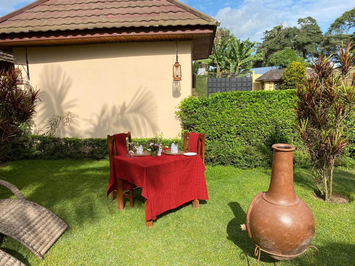 Ahadi Lodge 阿鲁沙 外观 照片